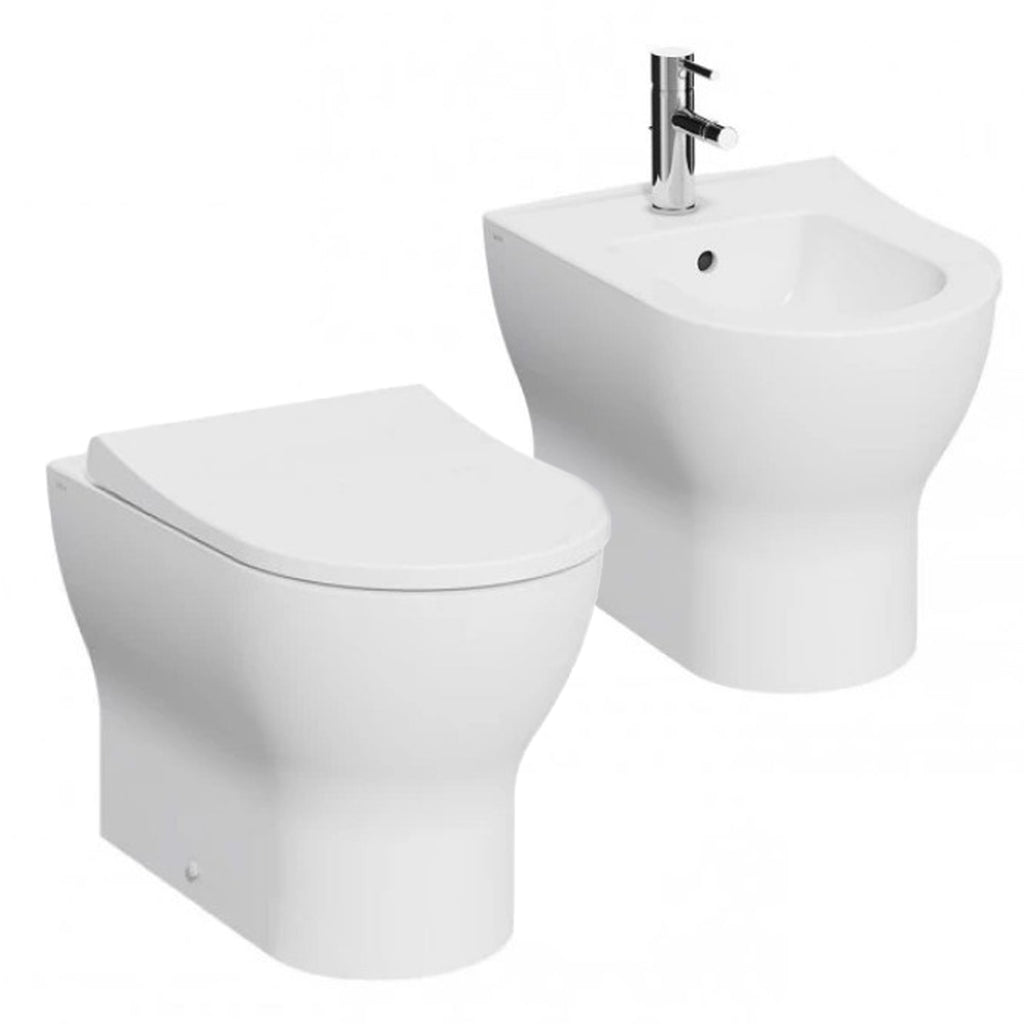Sanitari a terra senza brida con copriwater soft-close BathCore serie Circle 54x35 cm - Bianco lucido