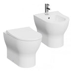 Sanitari a terra senza brida con copriwater soft-close BathCore serie Circle 54x35 cm - Bianco lucido