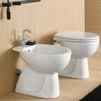 Sanitari distanziati da parete con scarico a parete wc+bidet +sedile normal close Geberit 'ColibrÃ¬ 2' cm 53