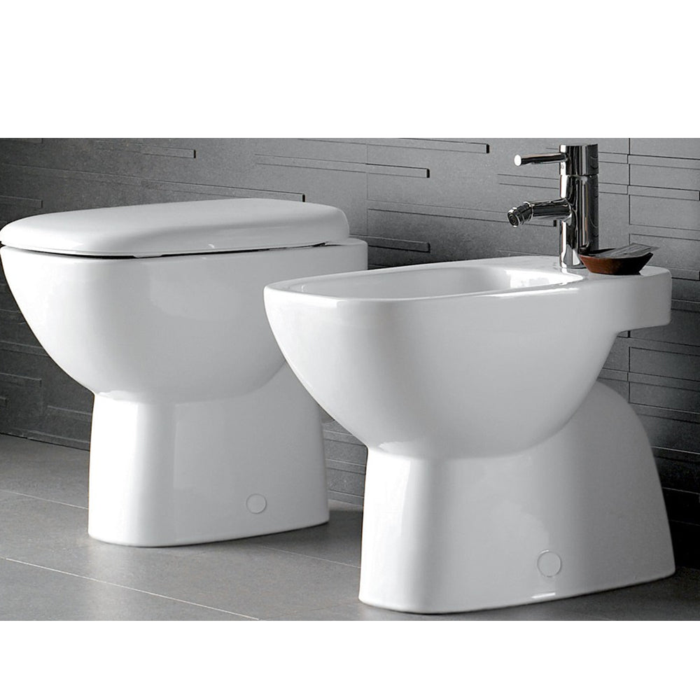Sanitari distanziati da parete con scarico a terra wc+bidet +sedile tradizionale Geberit 'Fantasia 2' cm 53
