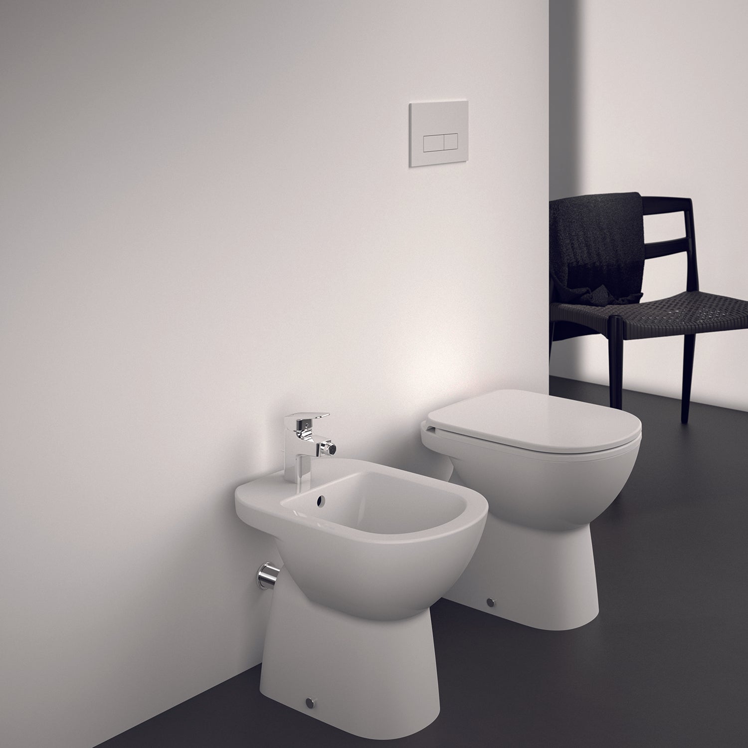Sanitari distanziati da parete con sedile soft close collezione Life Ideal Standard