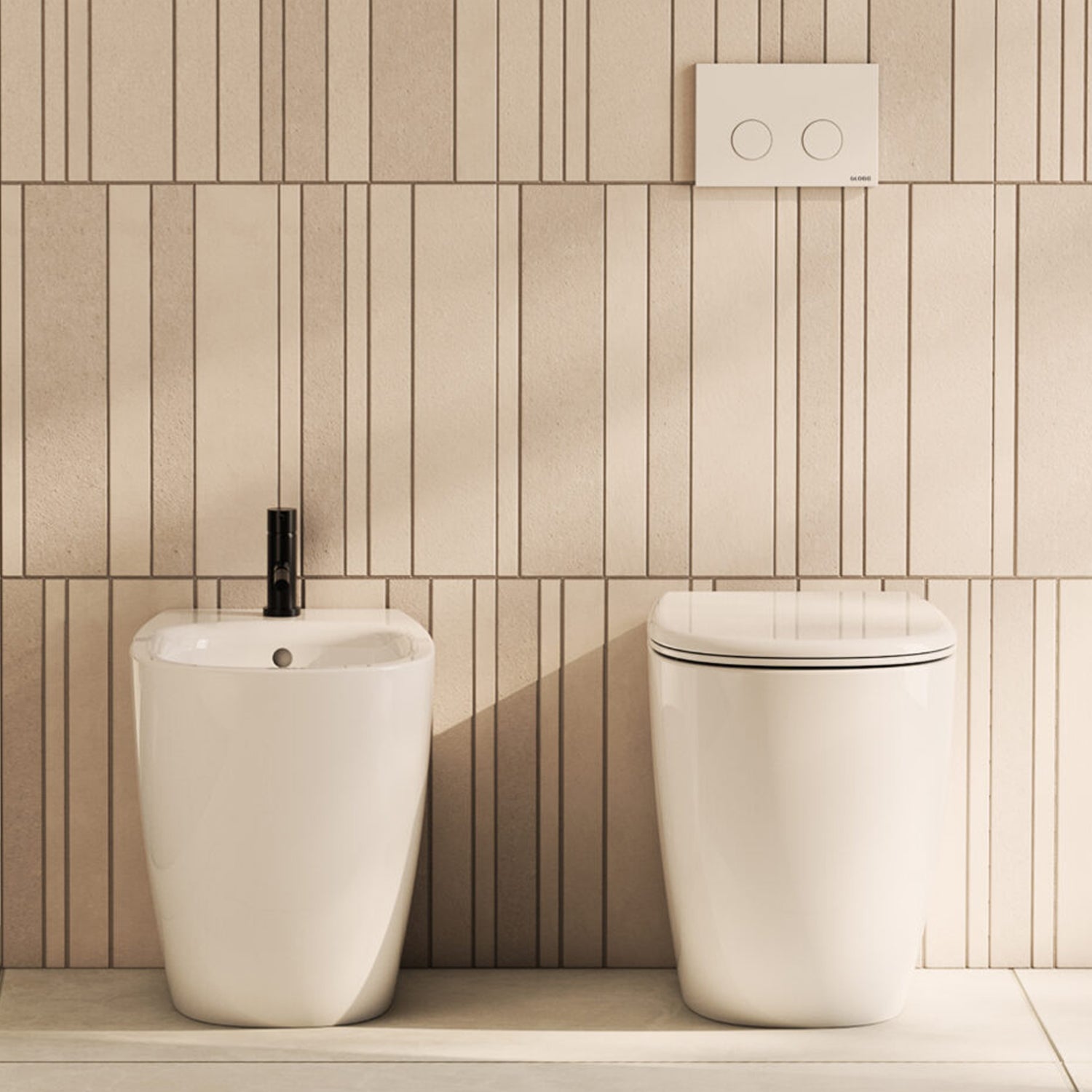 Sanitari filo parete senza brida Globo serie Daily 53x35xH43 cm con copriwater incluso - Bianco Lucido