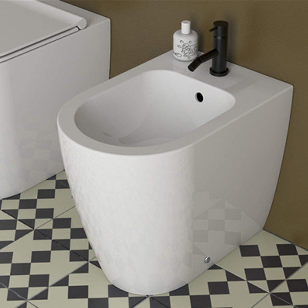 Sanitari filomuro rimless 53 cm Ceramica Globo Mode Wc scarico Multi