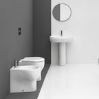 Sanitari a terra filo parete Axa collezione Cinque wc + bidet + sedile soft close