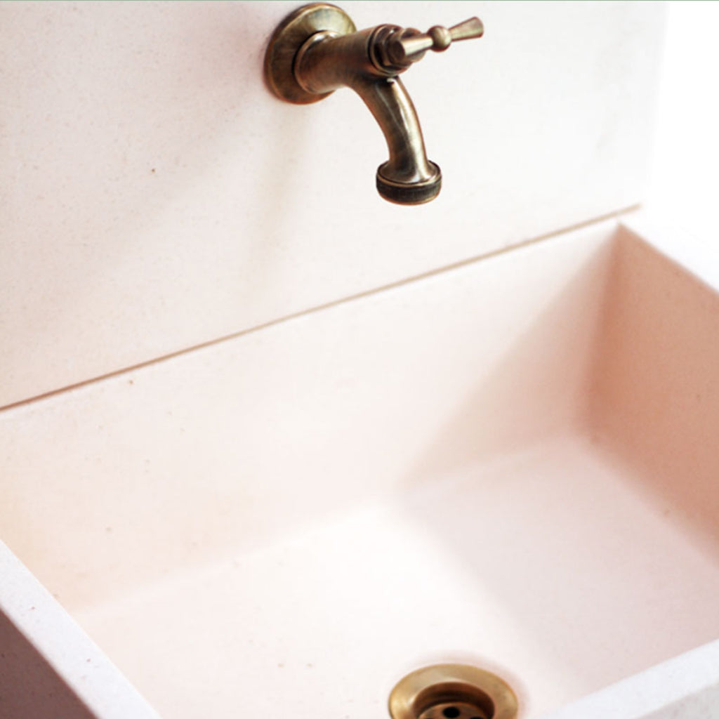 Acquaio da giardino con para-schizzi in cemento rosa cm 45x35 cm modello Q-Desy