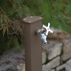 Punto acqua a terra con rubinetto in alluminio verniciato tortora modello Fasten