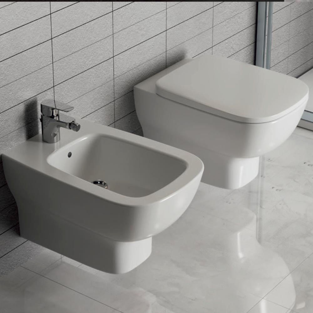 Sanitari sospesi Ideal Standard Esedra Wc + bidet + sedile slim chiusura rallentata