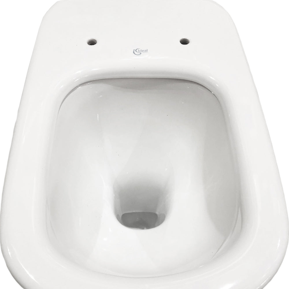 Sanitari filo muro Ideal Standard Tesi AquaBlade con scarico traslato con sedile termoindurente