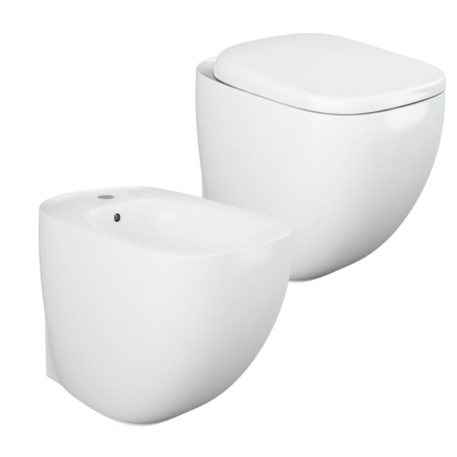 Coppia di sanitari filomuro con wc senza brida modello Illusion di Rak Ceramics compreso coprivaso cm 52