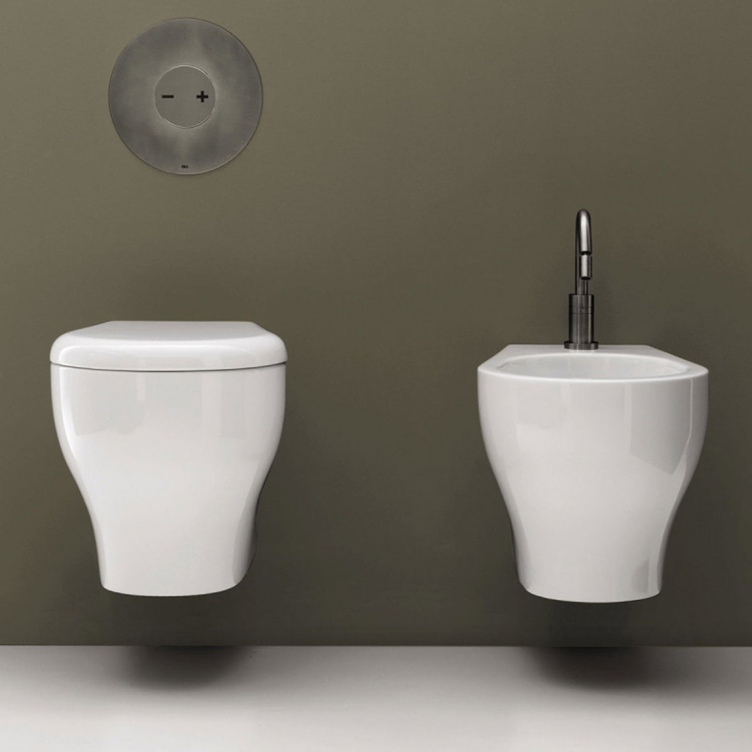 Coppia di sanitari sospesi rimless Axa modello Cinque 50x35 cm - Bianco Lucido