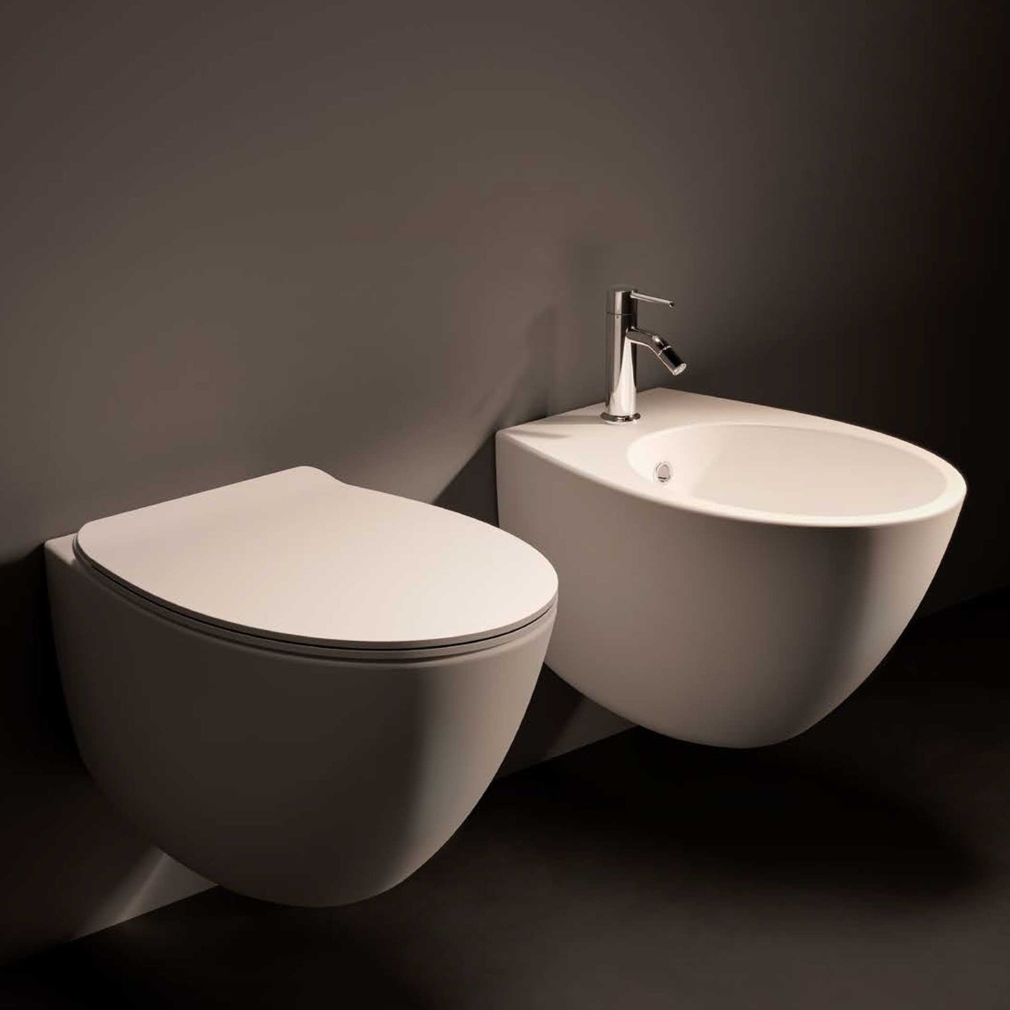 Coppia di sanitari sospesi con copriwater slim modello Gran Mascalzone cm 52- senza brida