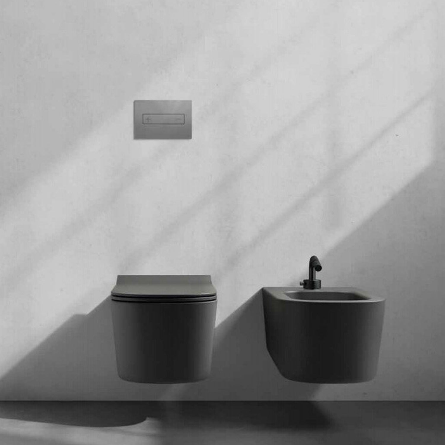 Coppia di sanitari sospesi 55x35 cm serie MEG11PRO di Galassia con sedile avvolgente soft close- Nero Opaco