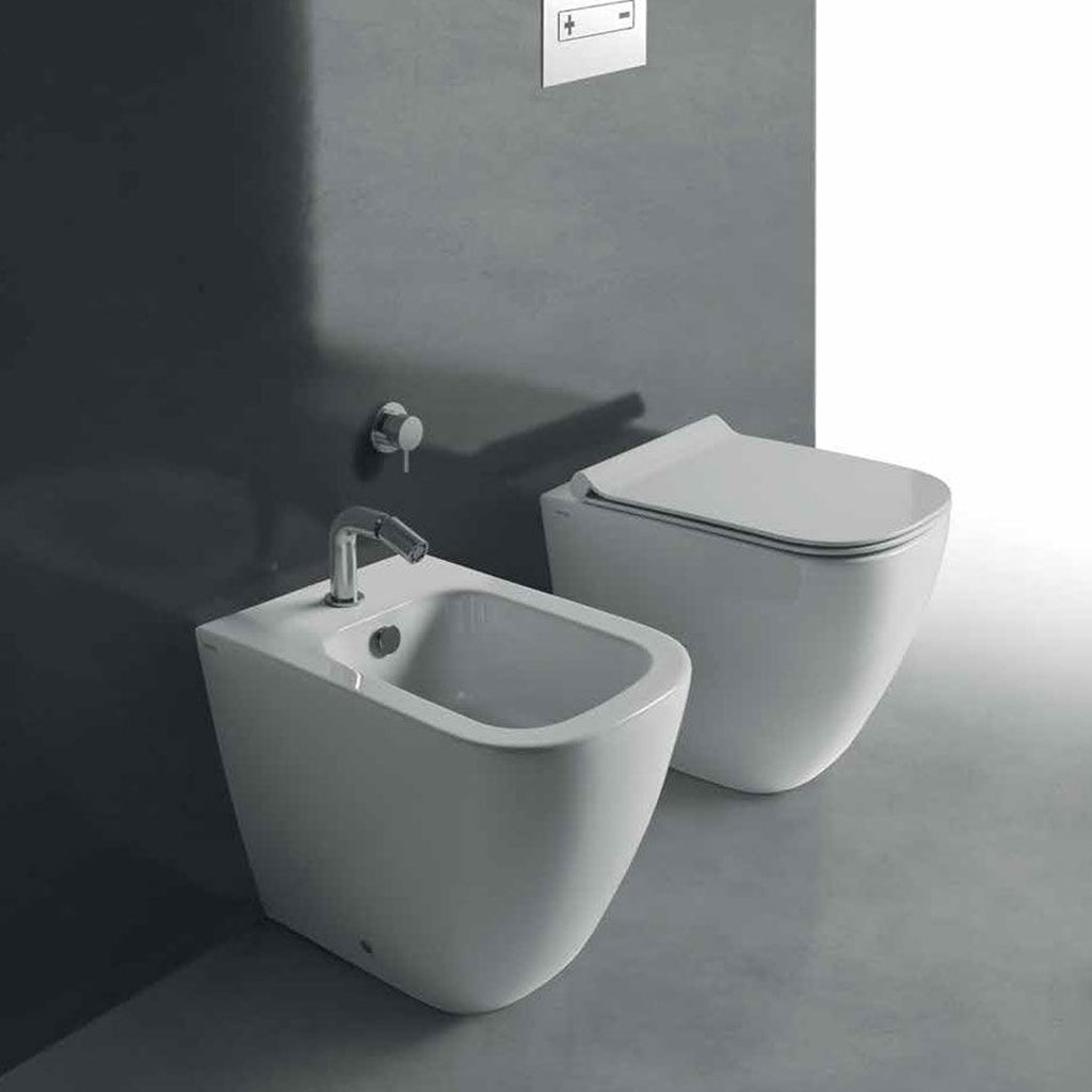 Vaso filomuro 55x35 cm serie MEG11PRO di Ceramica Galassia con sedile slim soft close