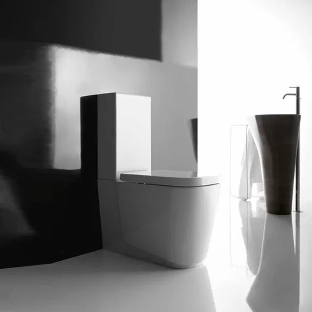 Wc Monoblocco 65x35 cm serie MEG11 di Ceramica Galassia con sedile avvolgente soft close