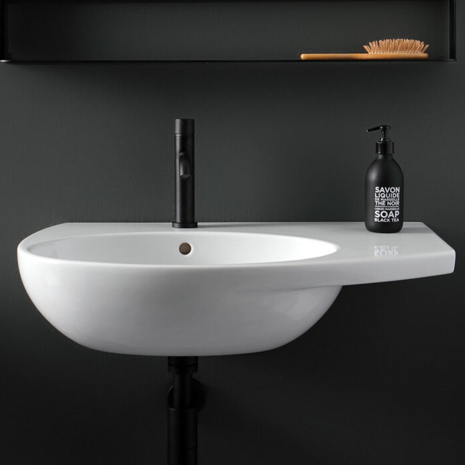 Lavabo Sospeso con piano d'appoggio laterale 70x45 cm Ceramica Globo Mode - vasca a sinistra