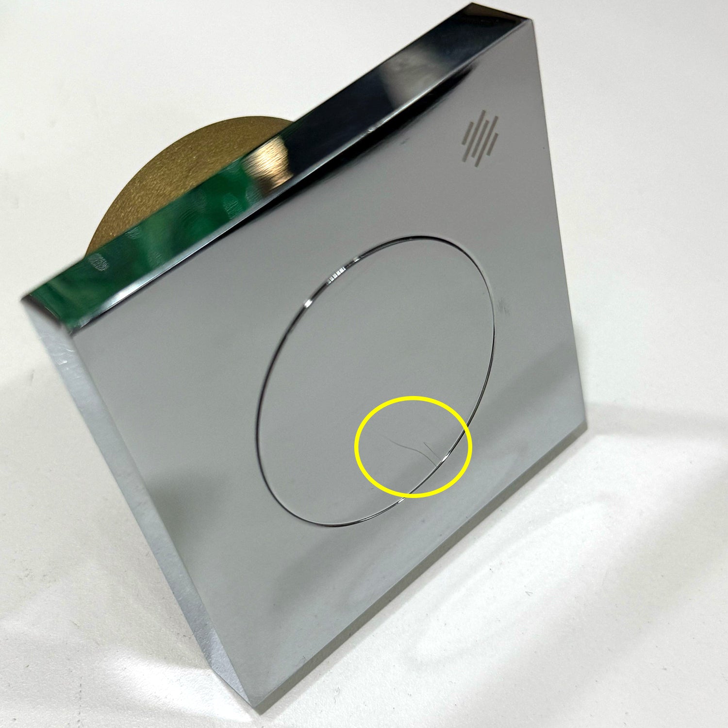 Versione outlet - Pulsante quadro in finitura cromo compatibile con le batterie di scarico Catis