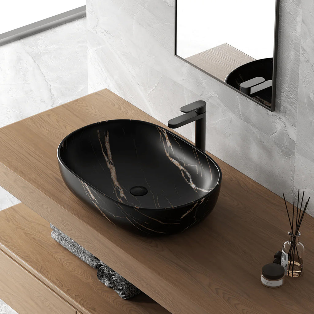 606181 - Lavabo da appoggio Bathcore in ceramica 60 cm â€“ Marmorizzato nero