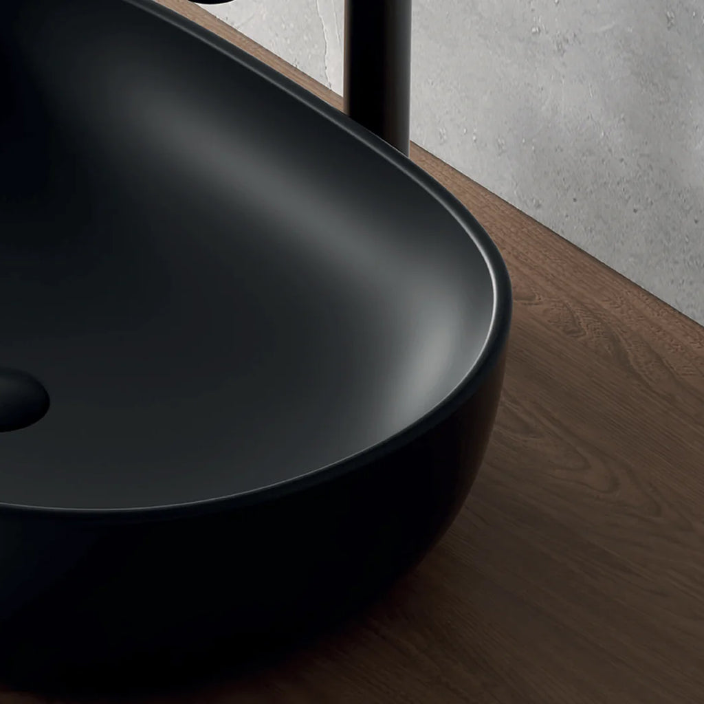 606193 - Lavabo da appoggio Bathcore in ceramica 50 cm â€“ Nero opaco