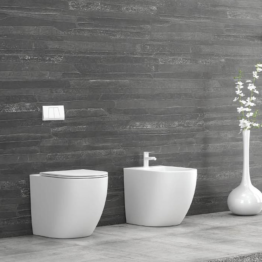 Sanitari bagno filomuro BathCore modello PureEssence Rimless/Tornado Quiet 57x36.5 cm - Bianco