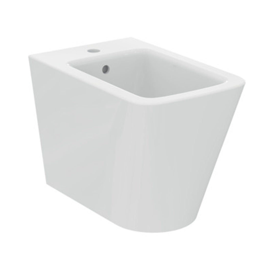 Bidet filomuro Ideal Standard modello Blend Cube 56x35