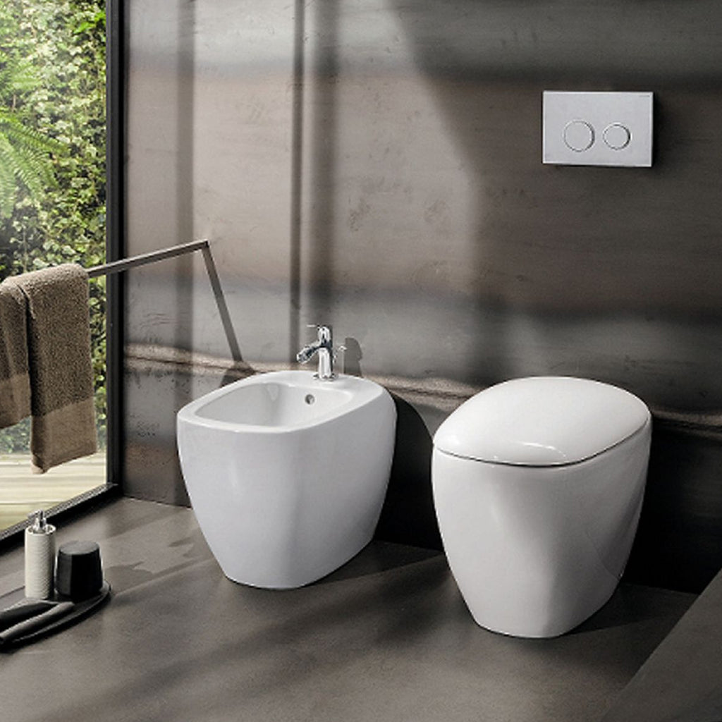Sanitari filomuro con bidet e wc Rimless a scarico universale e sedile soft close modello Citterio di Geberit cm 56