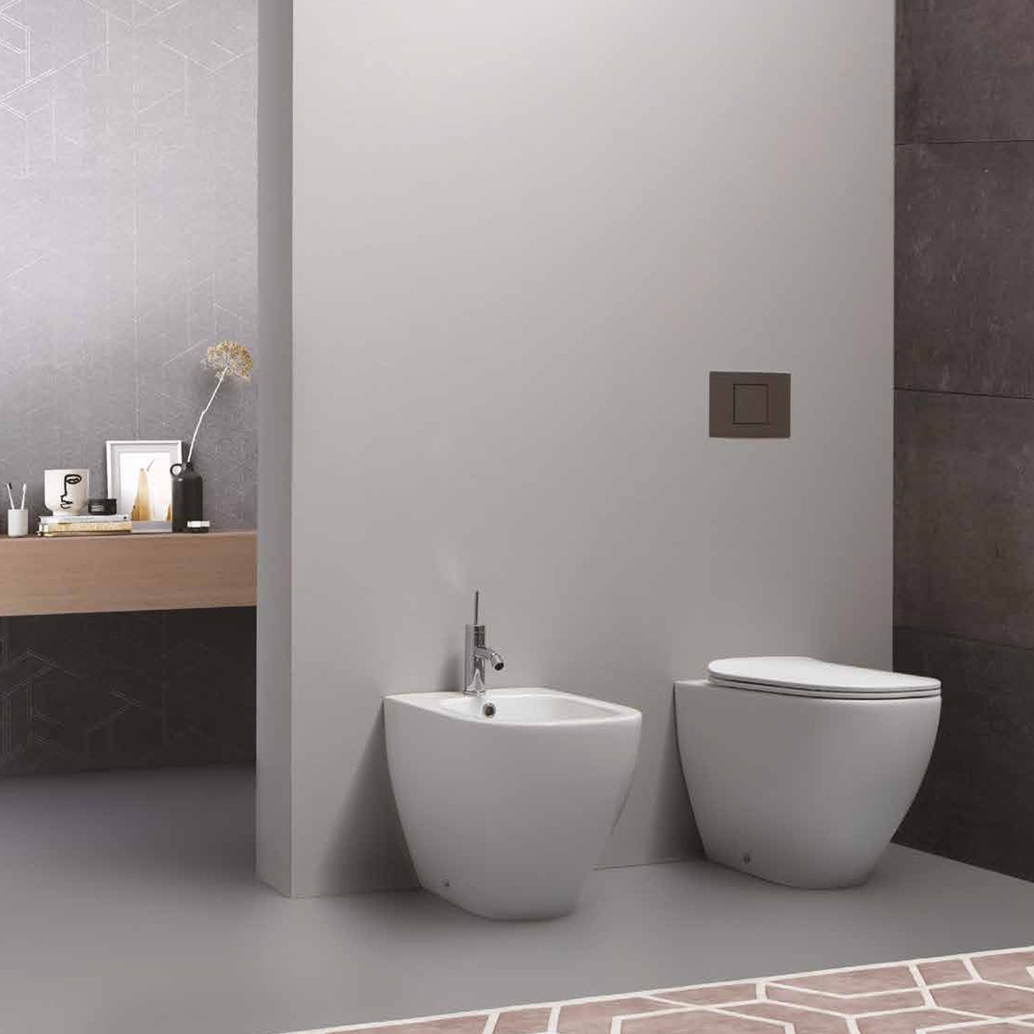 Wc filomuro con scarico traslato serie Forever 55 in ceramica con coprivaso chiusura tradizionale - Disegno Ceramica