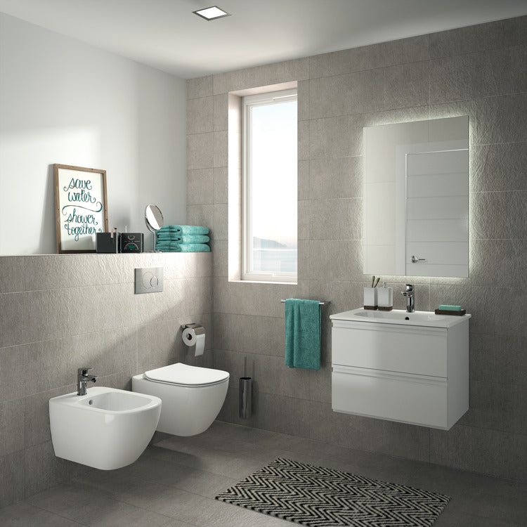 Coppia di sanitari sospesi AcquaBlade serie Tesi di Ideal Standard con sedile slim soft close Bianco Seta