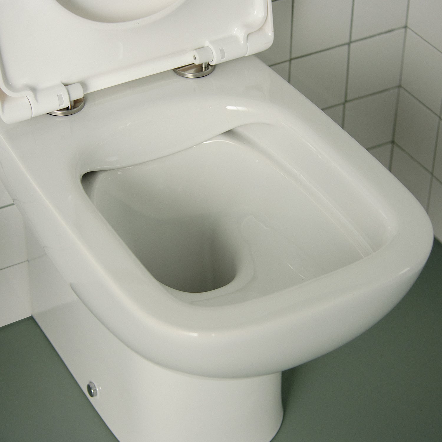 Vaso filomuro Ideal Standard modello I.life A 54