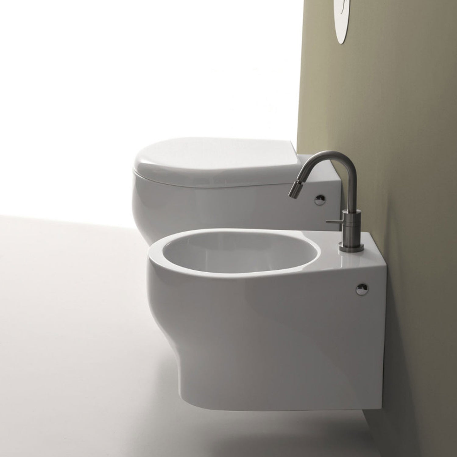 Coppia di sanitari sospesi rimless Axa modello Cinque 50x35 cm - bianco lucido
