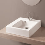 Lavandino in ceramica bianca squadrato. Marca Althea modello Jazz cm 50x50 con forto troppopieno e rubinetto
