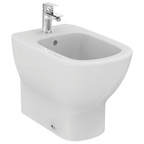 Sanitari filo muro Ideal Standard Tesi Bianco Opaco con scarico traslato e AquaBlade con sedile termoindurente chiusura rallentata